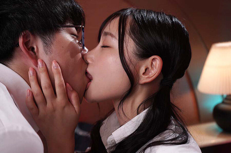 FSDSS-655 Địt chị của bạn gái sướng hơn